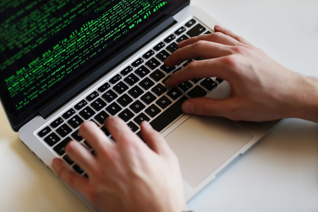 hacker-man-laptop.jpg