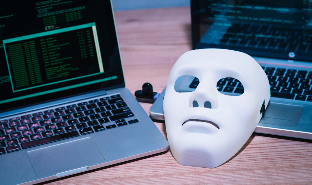 hackers-mask-laptop.jpg